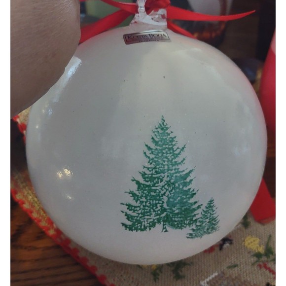 Kosta Boda frosted Ornament with trees - Picture 1 of 4